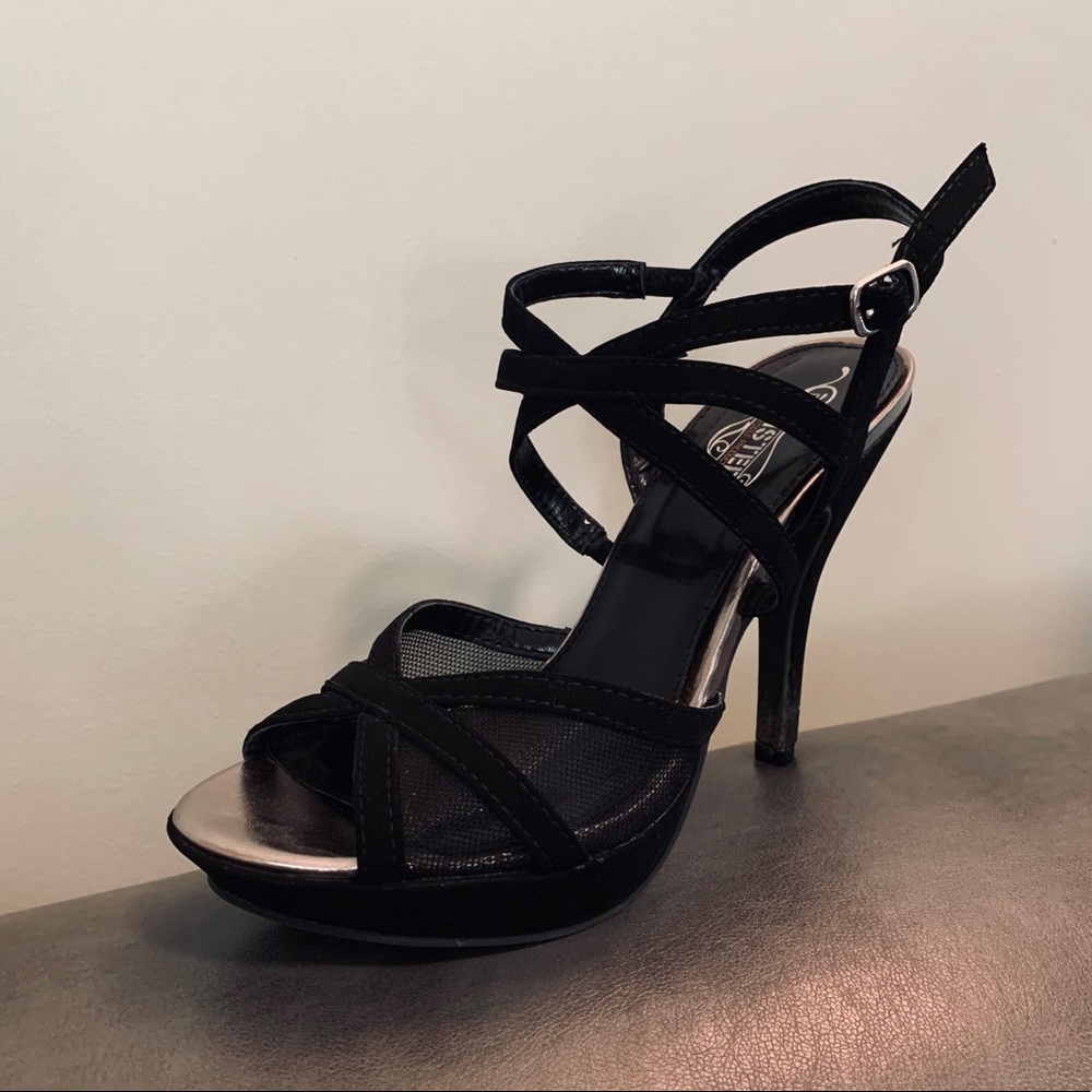 Unlisted: A Kenneth Cole Production Black Heels
